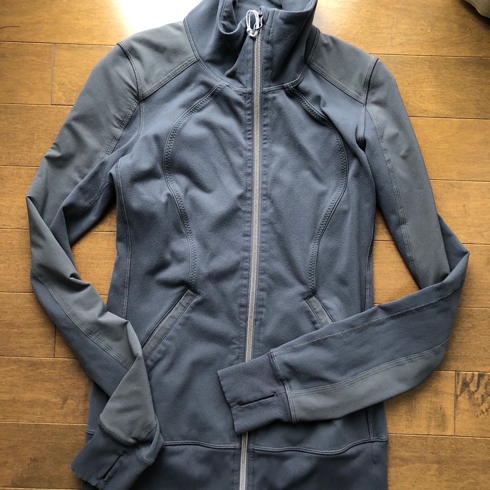 Lululemon Zipup - Grey size 4